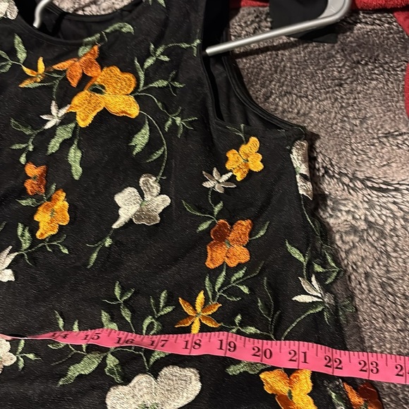 ECI New York Embroidered Floral Mesh Overlay Swing sleeveless party Dress - Picture 8 of 13